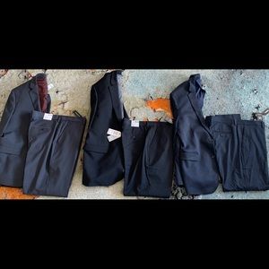 Lot of 3 - Men’s BRAND NEW EXPRESS Suits sz 42